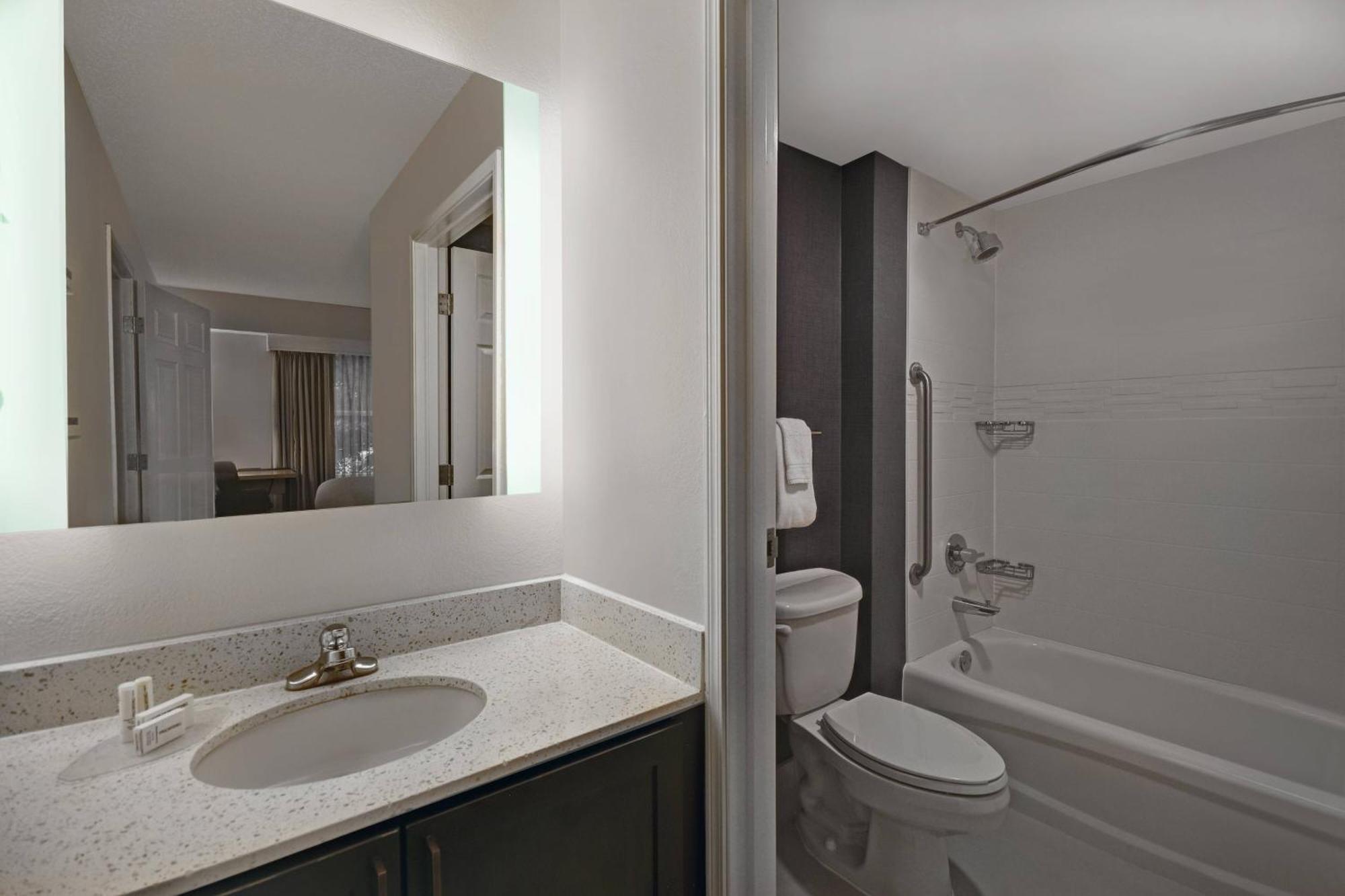 Residence Inn Louisville Airport Bagian luar foto