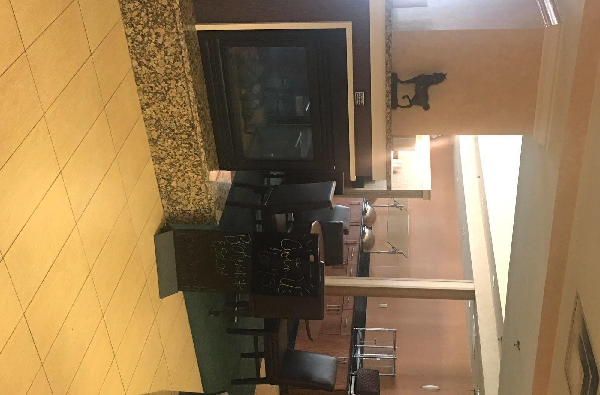 Residence Inn Louisville Airport Bagian luar foto