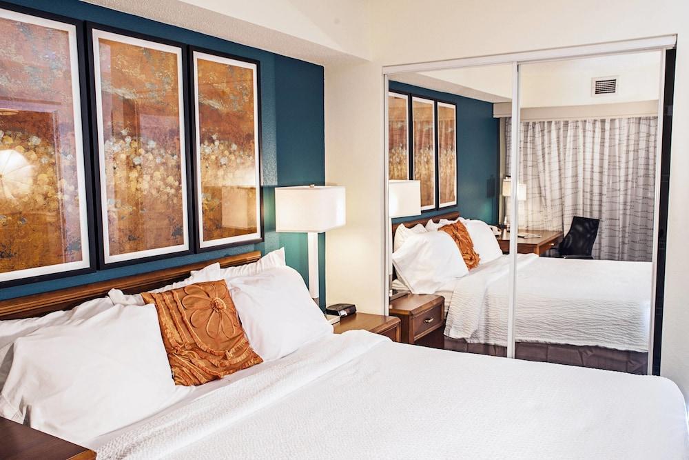 Residence Inn Louisville Airport Bagian luar foto
